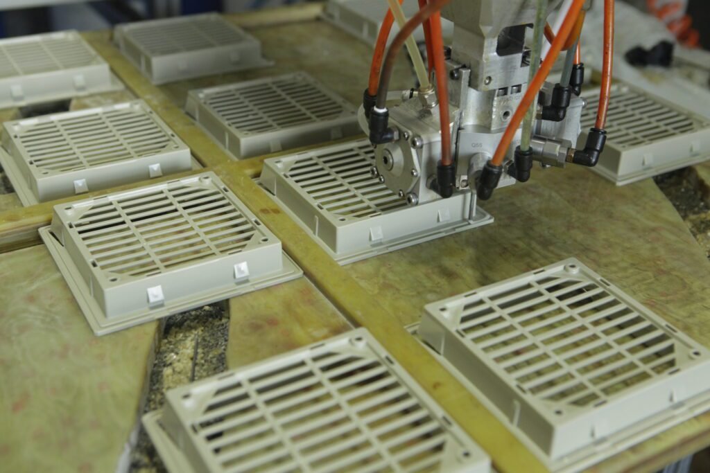 best regions to source fan filter unit manufacturers are China, Germany, the USA, and Japan. China leads in cost-effective large-scale production